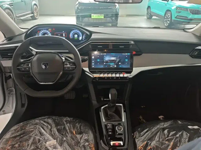 Peugeot 408 — Фото автомобиля 9