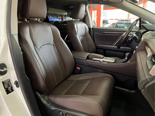 Lexus RX — Фото автомобиля 9