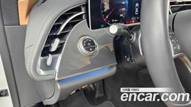 Mercedes-Benz E-Class — Фото автомобиля 24