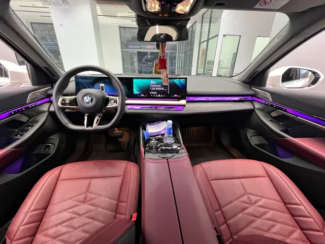 BMW 5 Series — Фото автомобиля 6