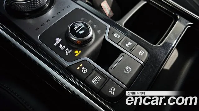 Kia Sorento Новый Sorento 4 поколение Дизель 2.2 4WD — Фото автомобиля 18