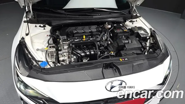 Hyundai Avante CN7 — Фото автомобиля 9