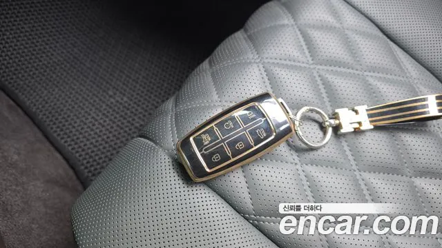 Genesis GV80 — Фото автомобиля 22
