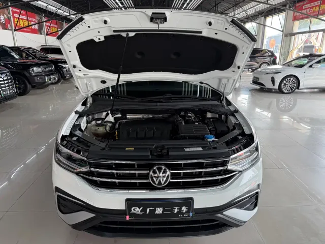 Volkswagen Tiguan L — Фото автомобиля 19