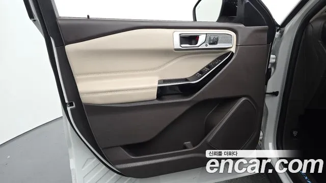 Ford Explorer Explorer 6 поколение 3.0 Platinum 4WD — Фото автомобиля 24