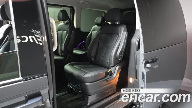 Hyundai Staria Staria Lounge 9 мест — Фото автомобиля 25