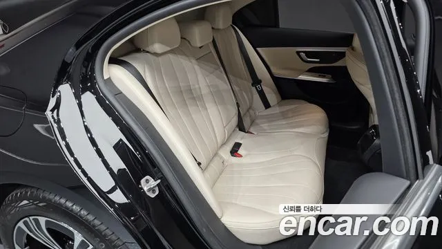 Mercedes-Benz E-Class W214 — Фото автомобиля 11