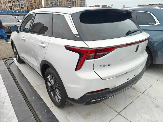 Bestune T55 — Фото автомобиля 16