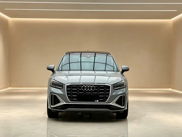 Audi Q2L — Фото автомобиля 2