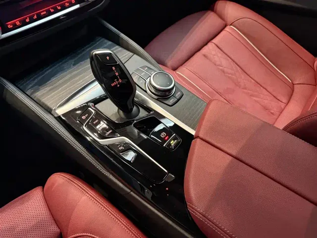 BMW 5 Series — Фото автомобиля 9