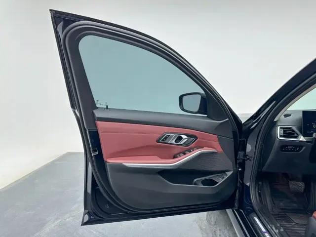 BMW 3 Series — Фото автомобиля 11