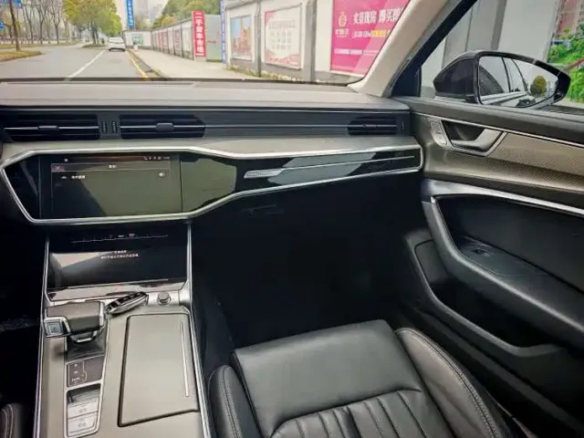 Audi A6L — Фото автомобиля 12