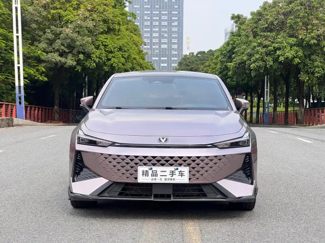Changan UNI-V — Фото автомобиля 2