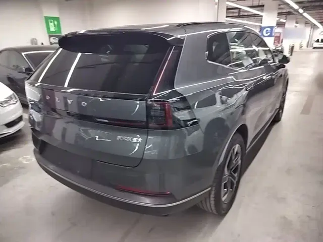 Volvo XC70 Plug-in Hybrid — Фото автомобиля 6