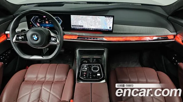 BMW 7 Series G70 — Фото автомобиля 10