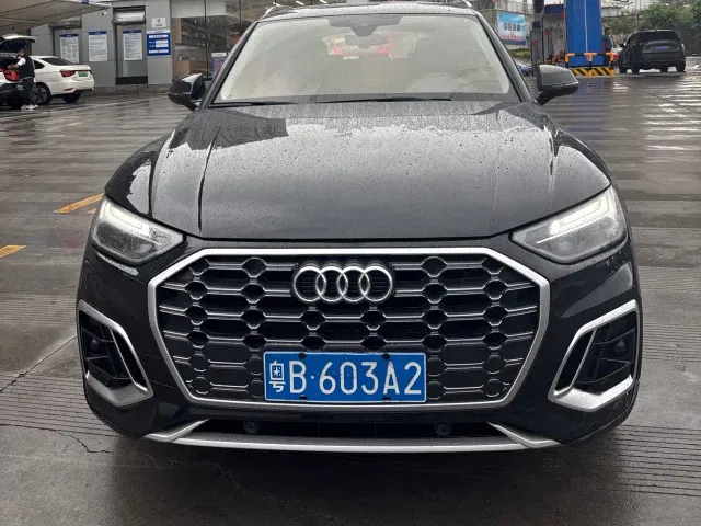 Audi Q5L — Фото автомобиля 2
