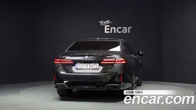 BMW 5-Series 5 серия (G60) — Фото автомобиля 4