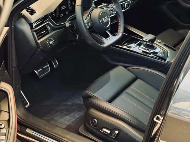 Audi A4L — Фото автомобиля 5