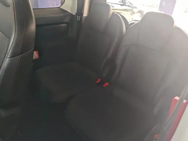 Baojun KiWi EV — Фото автомобиля 11