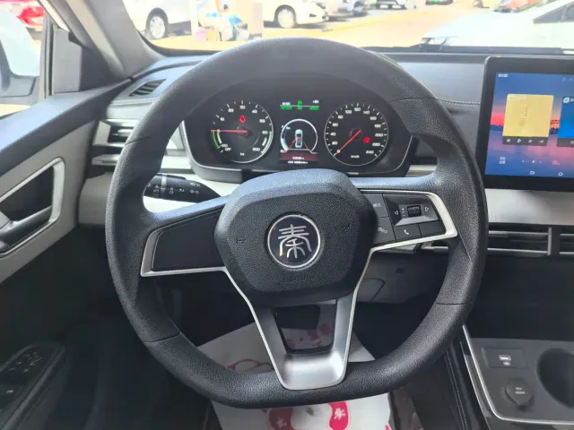 BYD Qin — Фото автомобиля 11