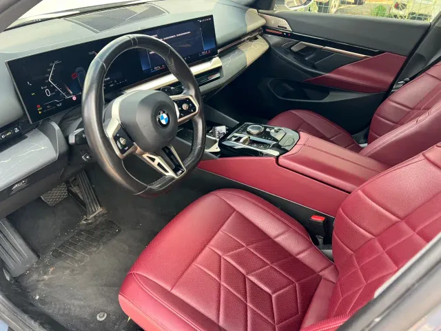 BMW 5 Series — Фото автомобиля 5