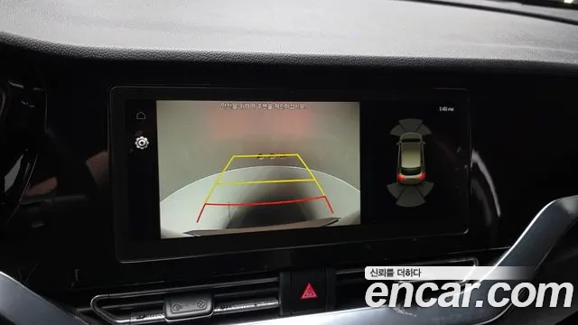 Kia Niro — Фото автомобиля 21