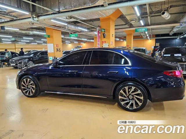 Mercedes-Benz E-Class E-класс W214 E300 4MATIC Exclusive — Фото автомобиля 8