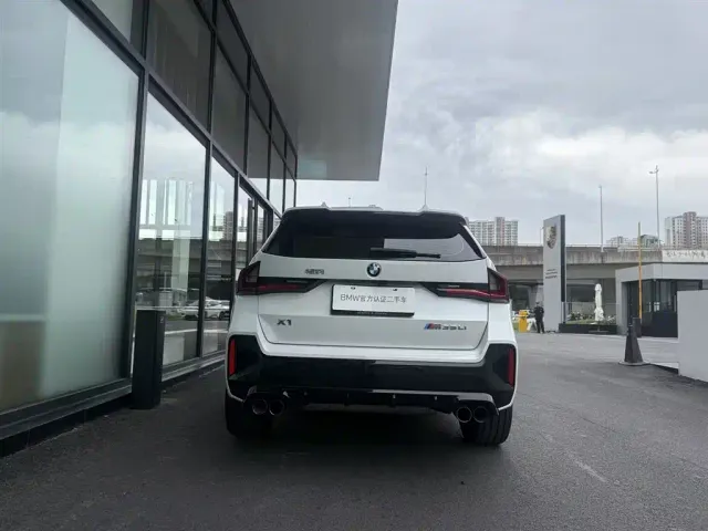 BMW X1 — Фото автомобиля 3