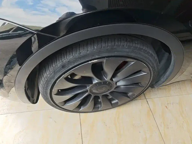Tesla Model Y — Фото автомобиля 22