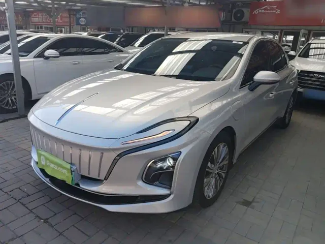Фотография автомобиля — Hongqi E-QM5