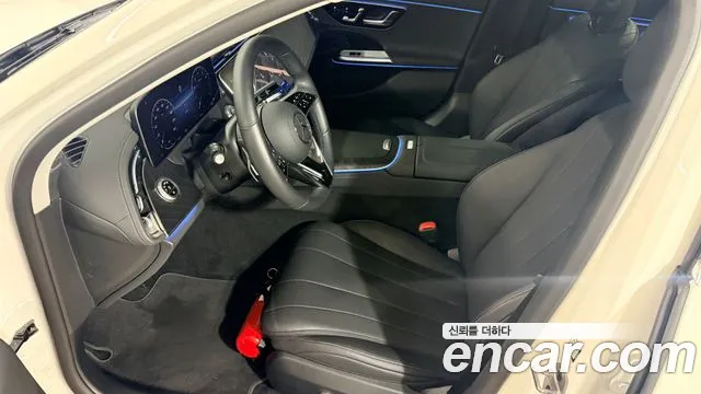 Mercedes-Benz E-Class — Фото автомобиля 14