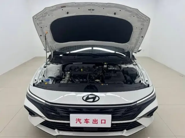 Hyundai Elantra 2023 Model 1.5L CVT LUX Premium Edition — Фото автомобиля 7