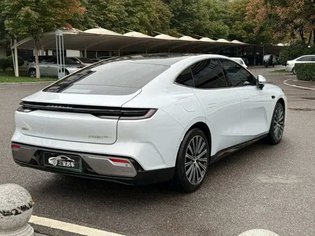 Geely Galaxy Xingyao 8 — Фото автомобиля 7