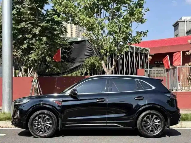 Hongqi HS5 — Фото автомобиля 2