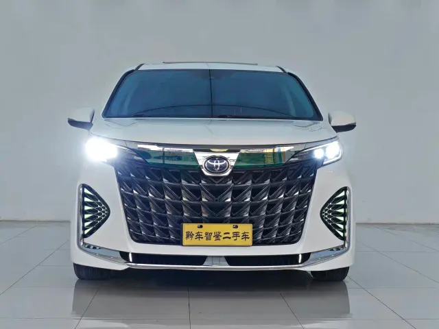 Toyota Granvia — Фото автомобиля 2