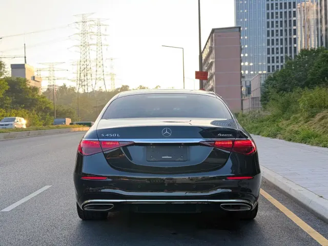 Mercedes-Benz S-Class — Фото автомобиля 16