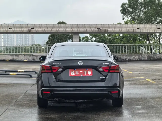 Nissan Teana — Фото автомобиля 14