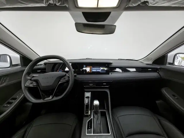 Roewe i5 — Фото автомобиля 5