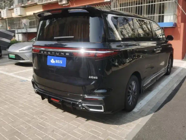 Bestune Besturn M9 — Фото автомобиля 3