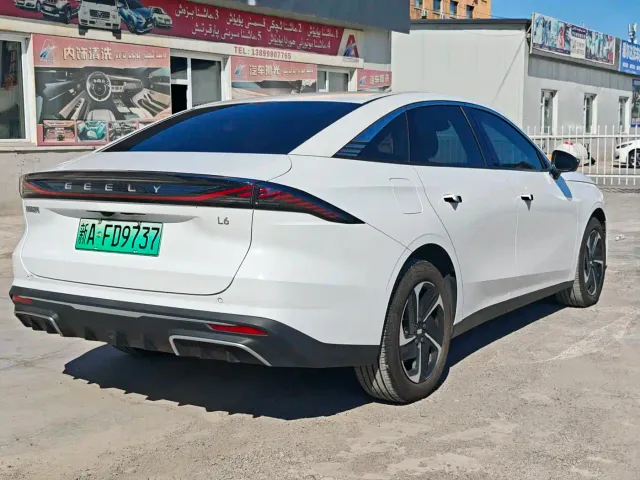 Geely Galaxy L6 — Фото автомобиля 7