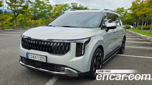 Фотография автомобиля — Kia Carnival Generation 4