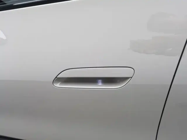 Xiaomi SU7 — Фото автомобиля 18