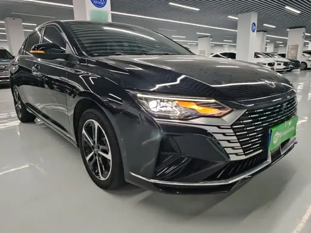 Dongfeng Yixuan MAX — Фото автомобиля 3