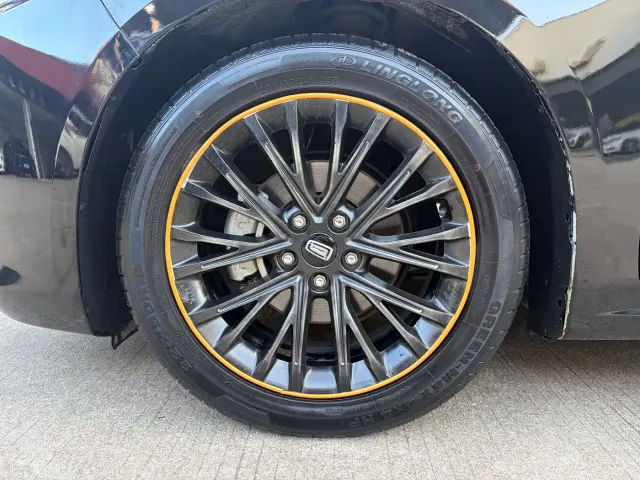 Bestune B70 — Фото автомобиля 11