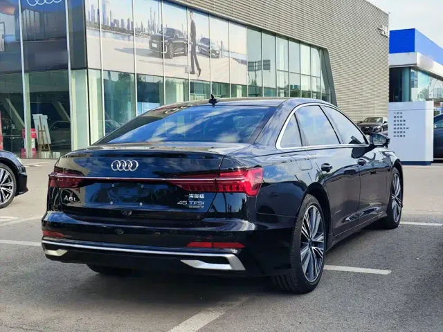 Audi A6L — Фото автомобиля 6