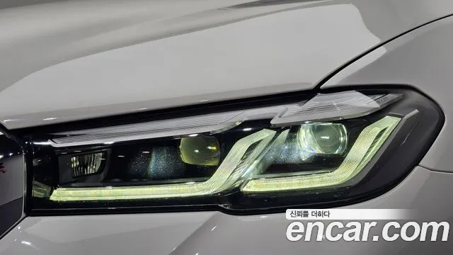 BMW 5 Series G30 — Фото автомобиля 22