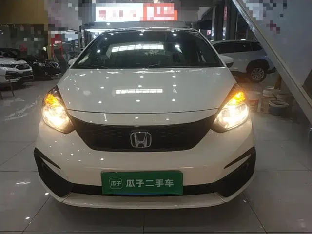 Honda Fit — Фото автомобиля 2