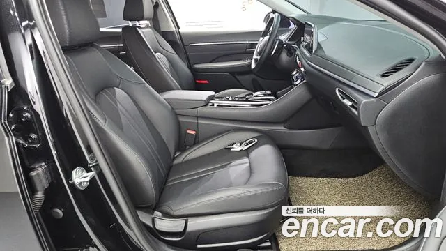 Hyundai Sonata — Фото автомобиля 12
