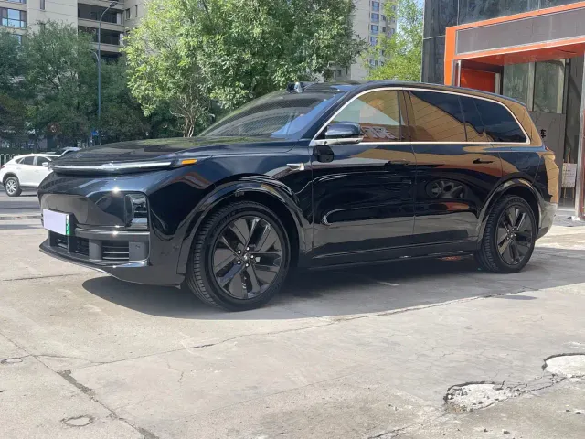 Фотография автомобиля — Li Auto L9