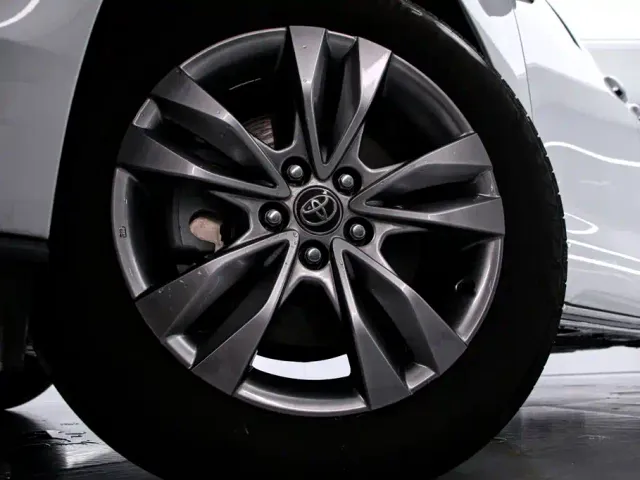 Toyota Sienna — Фото автомобиля 17